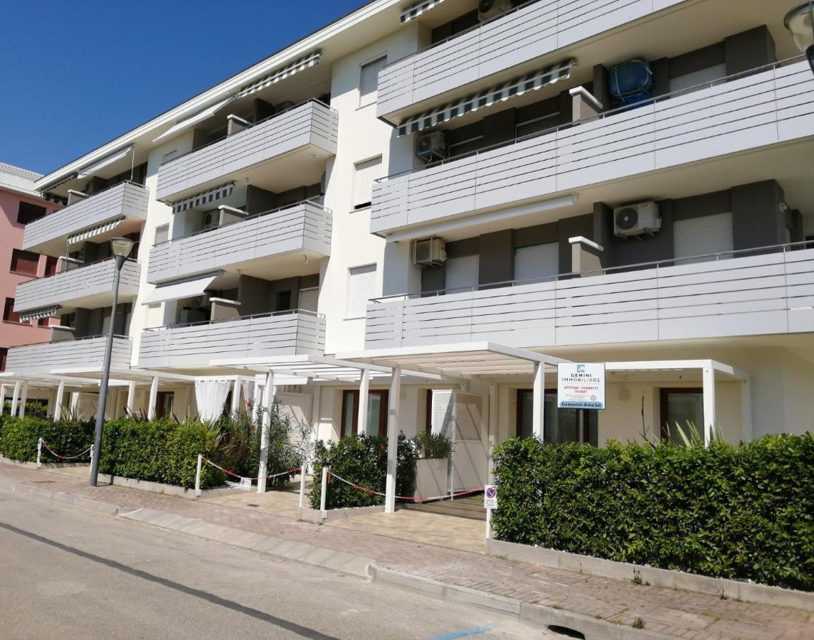 Condominio Diana Est- Gemini بيبيوني المظهر الخارجي الصورة